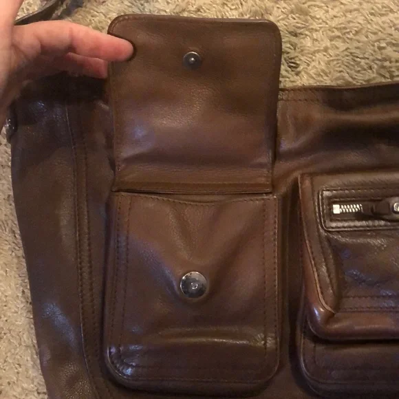 Theory Brown Leather Crossbody Bag with Sophisticated Design - Picture 8 of 12